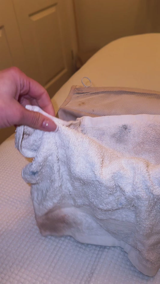 Hygienic disposable face cloths for facial cleansing